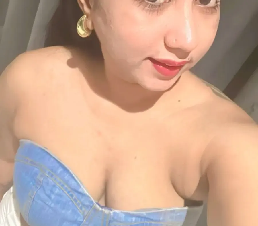 Kaira Bose, verified companion in MG Road