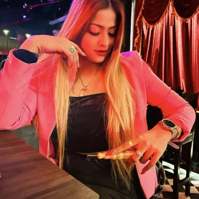 Aarohi Sen, escort gallery photo in Jayanagar